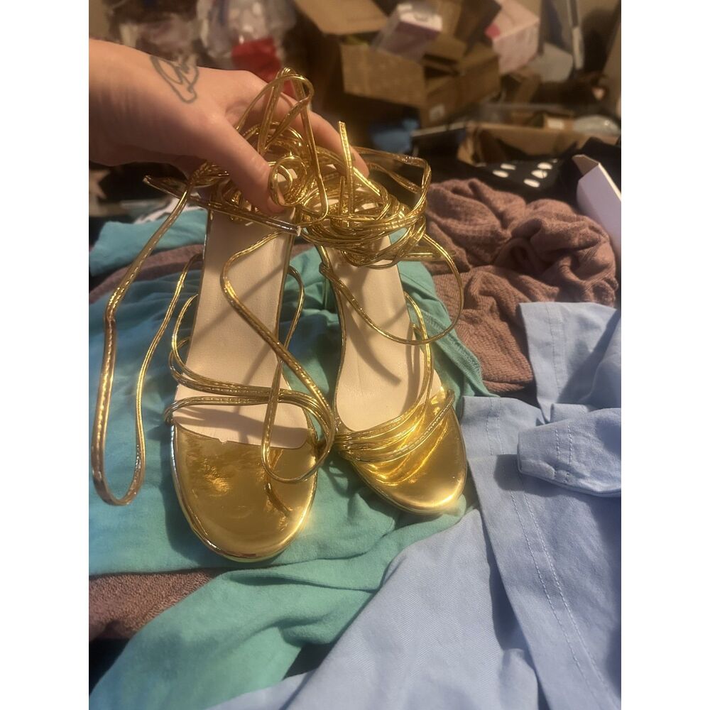 Gold Wrap Up Stiletto Heels Strappy Round Toe 2.5" Mid Heel Women's Size 36 US 6